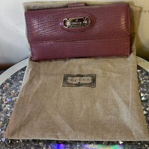 Gucci Horse Bit Portemonnaie Coral Leather Wallet.